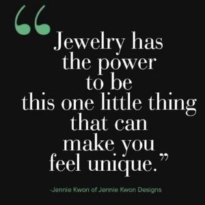 VINTAGE JEWELRIES